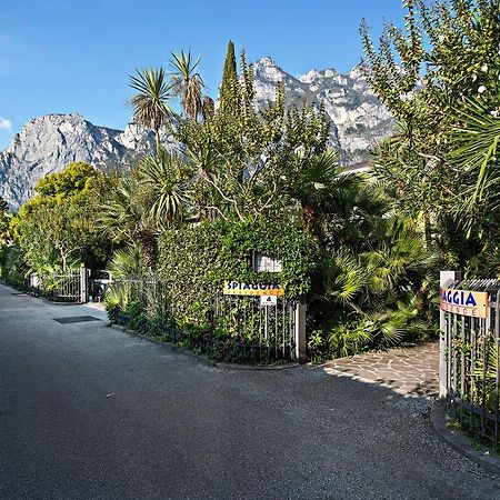 Spiaggia Residenceリーヴァ・デル・ガルダ エクステリア 写真