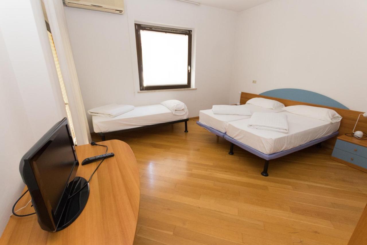 Spiaggia Residenceリーヴァ・デル・ガルダ エクステリア 写真