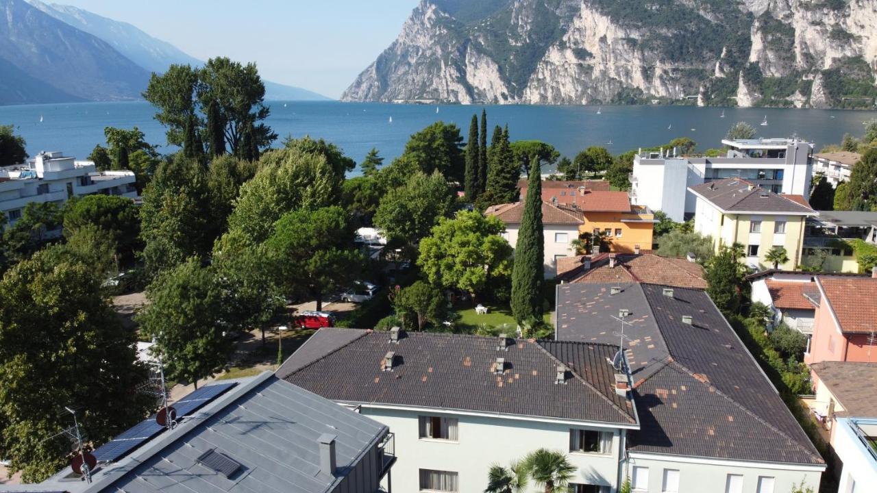 Spiaggia Residenceリーヴァ・デル・ガルダ エクステリア 写真