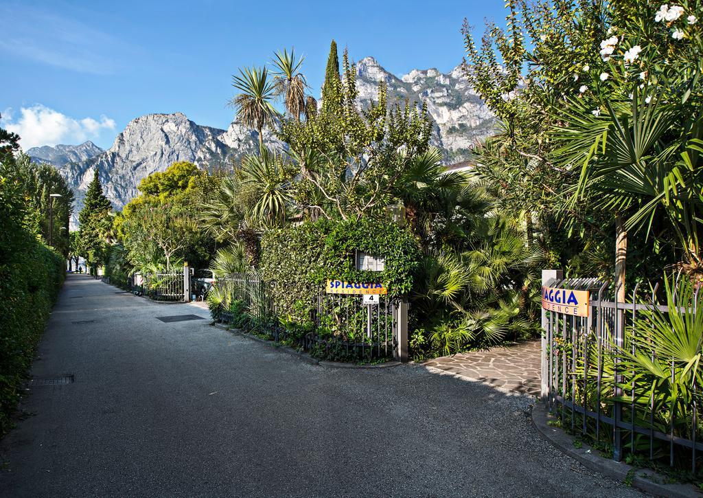 Spiaggia Residenceリーヴァ・デル・ガルダ エクステリア 写真