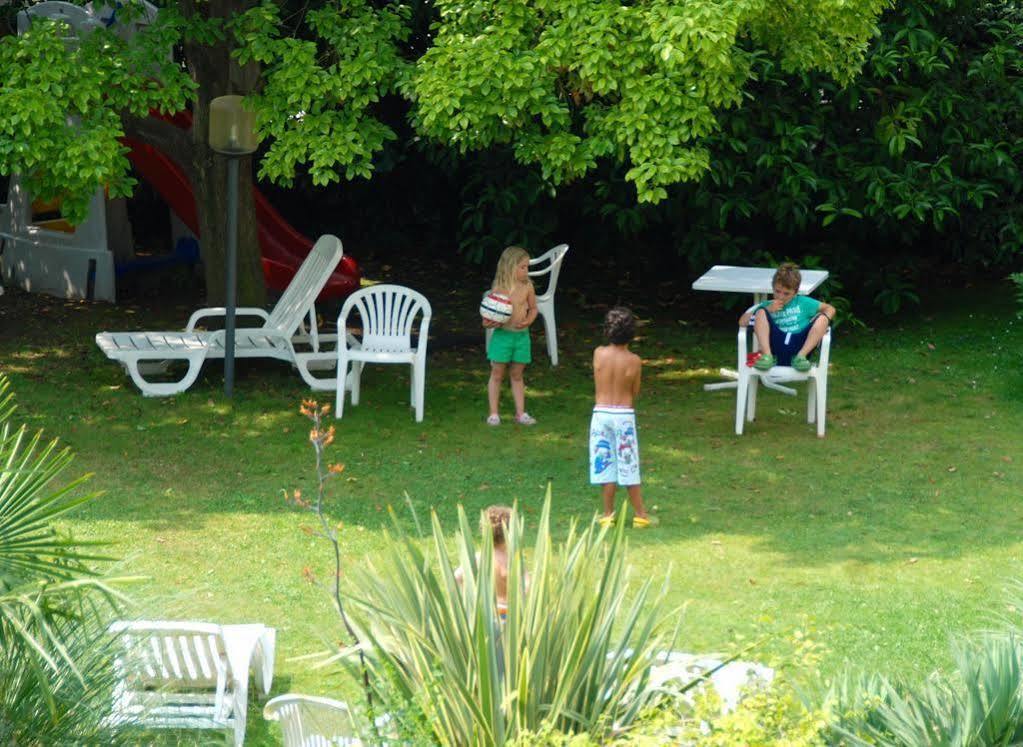 Spiaggia Residenceリーヴァ・デル・ガルダ エクステリア 写真