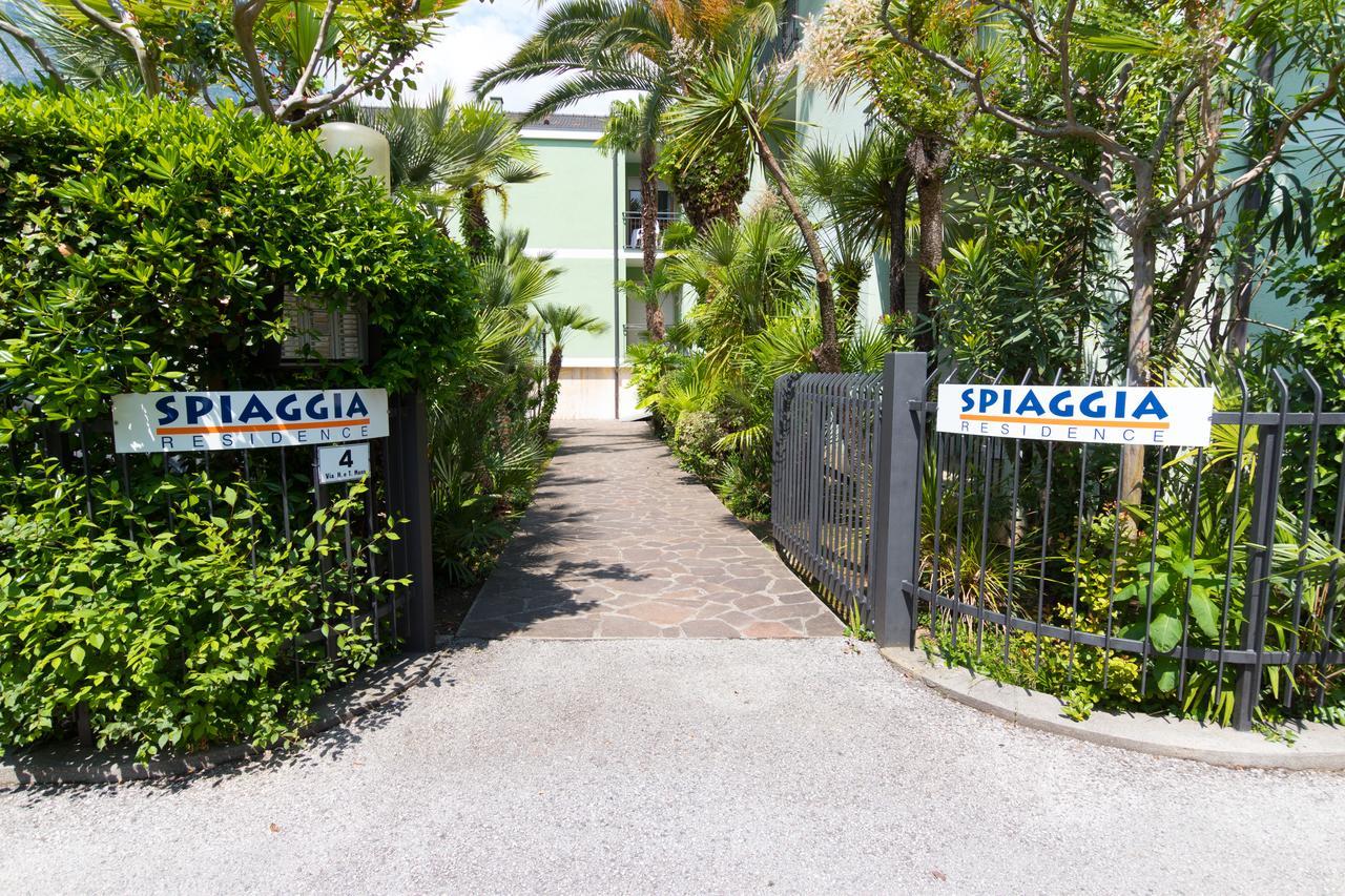 Spiaggia Residenceリーヴァ・デル・ガルダ エクステリア 写真